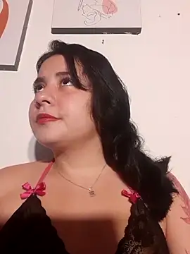 Snapshot of Yuli-27 chatting on 10.08.25 Yuli-27 online show from 10.08.25