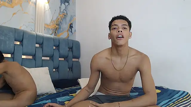 PRETTY FEM online show from 02.20.26