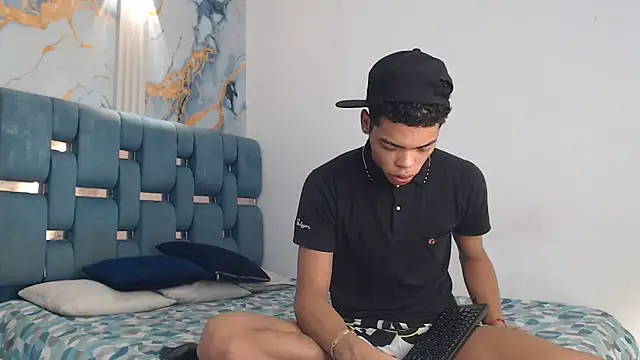 PRETTY FEM online show from 03.09.26