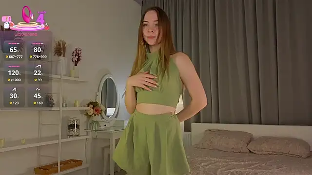 CarollSmithh online show from 10.10.25