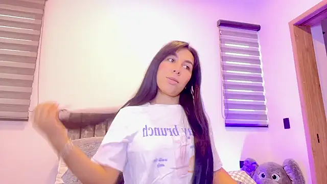 Snapshot of greciadom555 chatting on 09.18.25 greciadom555 online show from 09.18.25