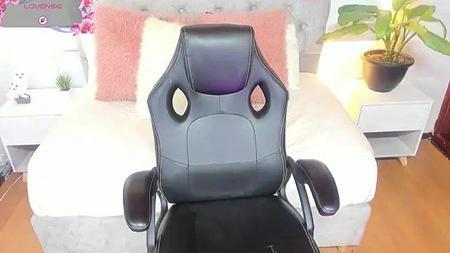 celeste contreras online show from 10.14.25