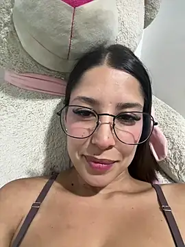 luvely online show from 03.08.26