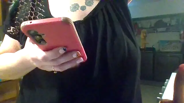 ScrawburryBBW online show from 10.31.25