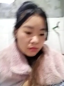 lylylove online show from 10.25.25