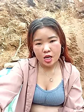 lylylove online show from 03.25.26