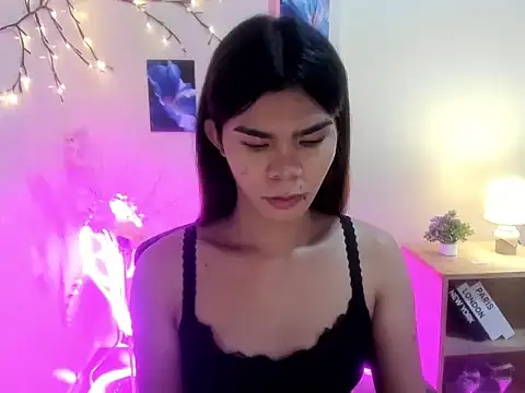 Snapshot of dianne_swift chatting on 10.27.25 dianne swift online show from 10.27.25