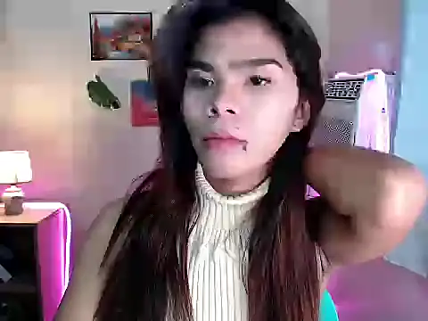 Snapshot of dianne_swift chatting on 10.28.25 dianne swift online show from 10.28.25