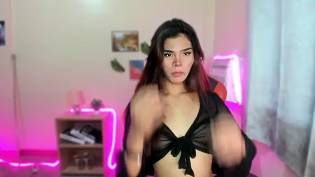 Snapshot of dianne_swift chatting on 11.09.25 dianne swift online show from 11.09.25