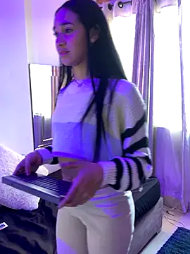 Kylie Patrick online show from 10.25.25