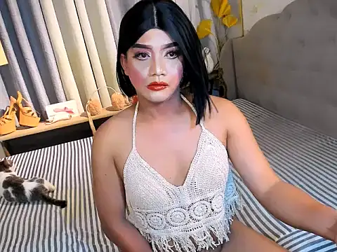 Snapshot of 9IncHugeCockSelfSucker chatting on 10.17.25 9IncHugeCockSelfSucker online show from 10.17.25