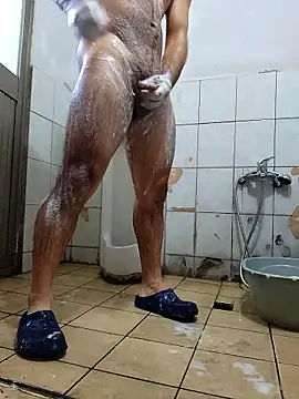 Snapshot of anggllaaa chatting on 09.30.25 anggllaaa online show from 09.30.25