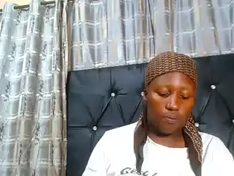 MelaninBunii online show from 09.18.25