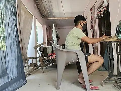 Snapshot of Miss_Sahiba chatting on 09.28.25 Miss Sahiba online show from 09.28.25