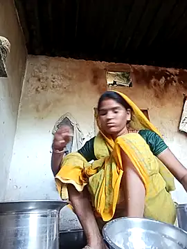 Snapshot of Sexy_queeny chatting on 09.30.25 Sexy queeny online show from 09.30.25