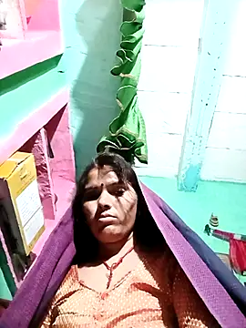 Snapshot of Sexy_queeny chatting on 10.29.25 Sexy queeny online show from 10.29.25