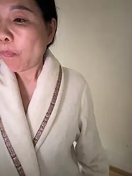 xiiuuff18 online show from 04.06.26