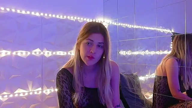 Aishha  online show from 10.31.25