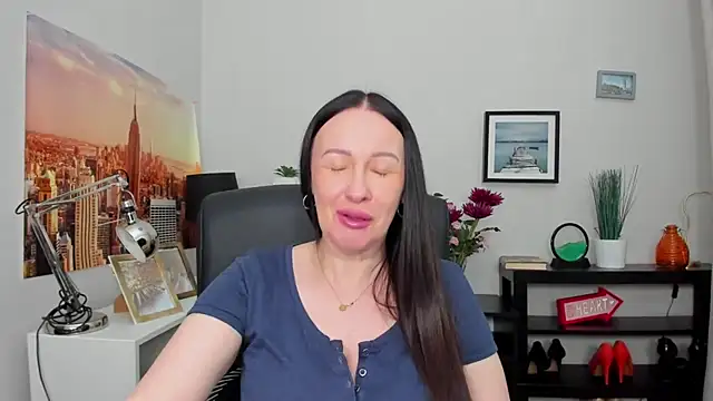 Velvet Jasmine online show from 10.06.25