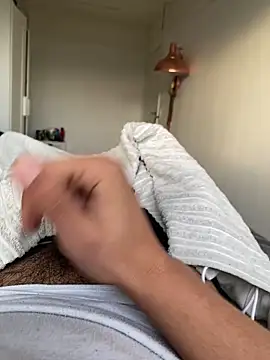 TrTrt999 online show from 11.18.25