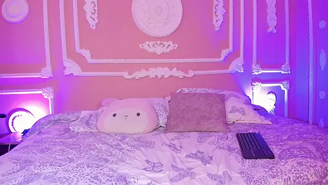 aitana johns online show from 10.14.25