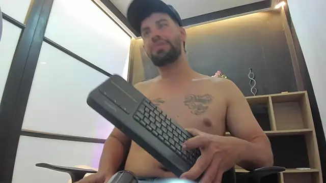 JhoanMontes online show from 10.16.25