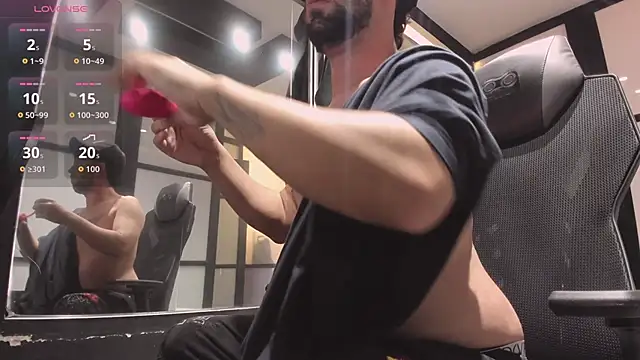 JhoanMontes online show from 10.18.25