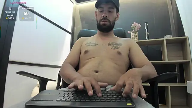 JhoanMontes online show from 10.31.25