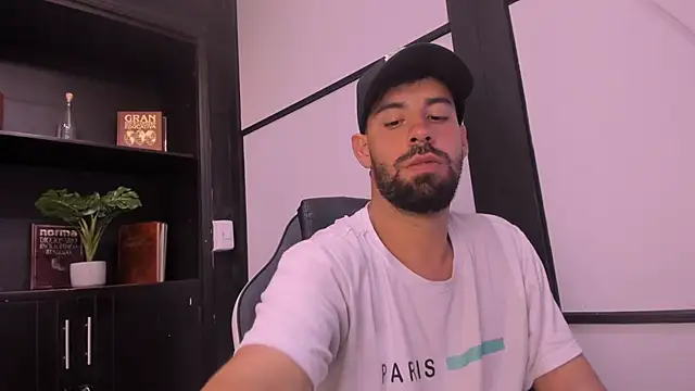 JhoanMontes online show from 11.10.25