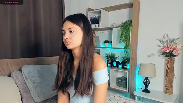 Snapshot of FunnyyMonkeyy chatting on 10.11.25 FunnyyMonkeyy online show from 10.11.25