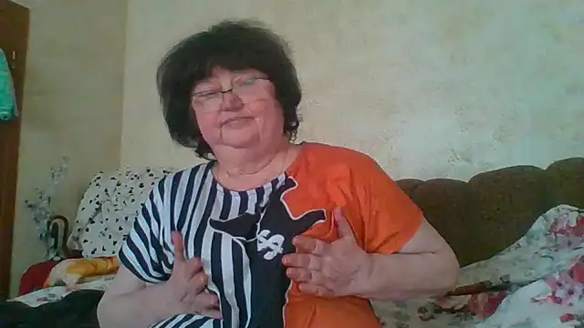 MilaSky5303 online show from 12.17.25