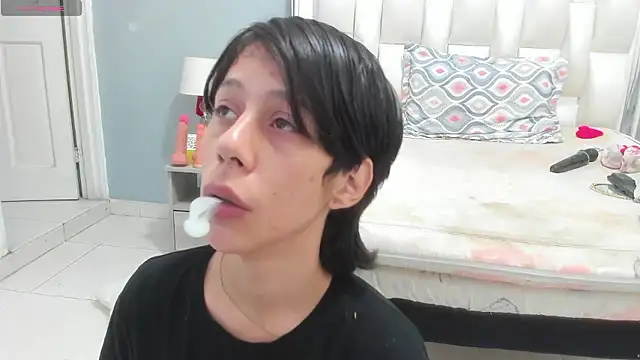 Snapshot of Darlyn_tenderhot__ chatting on 10.27.25 Darlyn tenderhot online show from 10.27.25