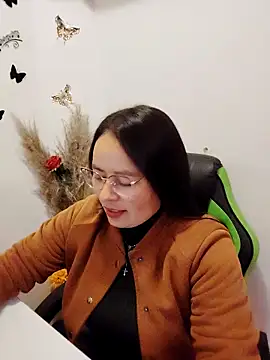 Daliz Leon online show from 10.01.25