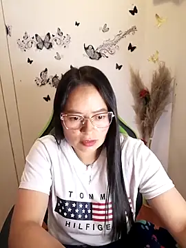 Daliz Leon online show from 10.05.25