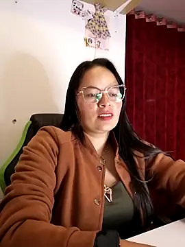 Daliz Leon online show from 10.07.25