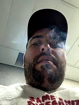 Snapshot of Beautybeastttt chatting on 09.22.25 Beautybeastttt online show from 09.22.25