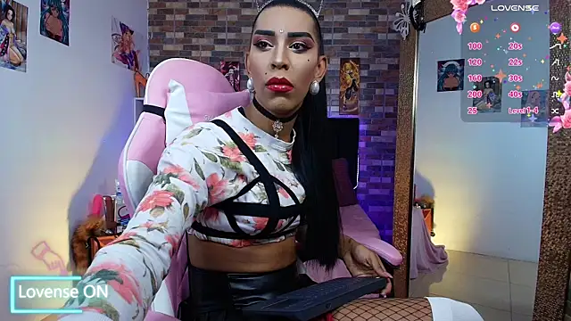 Starhott  online show from 09.17.25