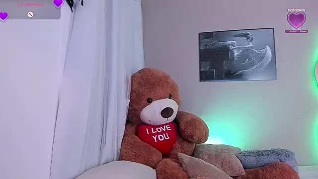 Snapshot of EmystarX chatting on 09.18.25 EmystarX online show from 09.18.25