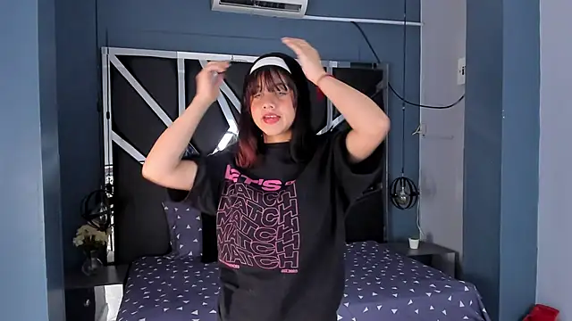 Julieth brown  online show from 10.08.25