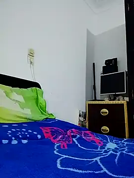 Snapshot of Banouti_23 chatting on 09.21.25 Banouti 23 online show from 09.21.25