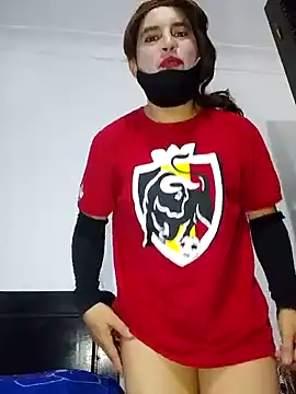 Snapshot of Banouti_23 chatting on 09.24.25 Banouti 23 online show from 09.24.25