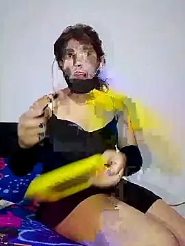 Snapshot of Banouti_23 chatting on 09.26.25 Banouti 23 online show from 09.26.25