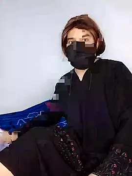 Snapshot of Banouti_23 chatting on 10.14.25 Banouti 23 online show from 10.14.25