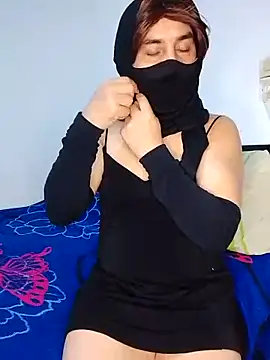 Snapshot of Banouti_23 chatting on 10.22.25 Banouti 23 online show from 10.22.25