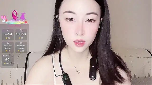 LuLu-Moon online show from 09.09.25