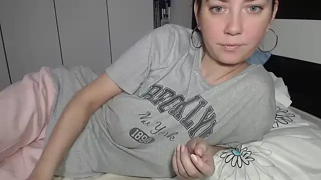 petite danielle online show from 02.16.26