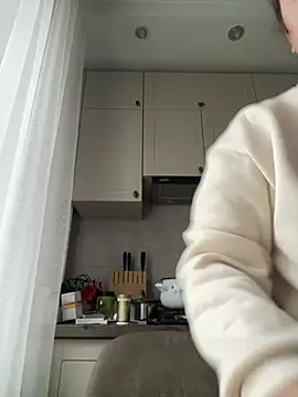 AliceCurlyX online show from 02.08.26