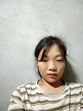 Snapshot of Ananine chatting on 10.19.25 Ananine online show from 10.19.25