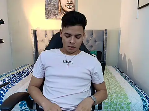 Snapshot of stewart_mateo_ chatting on 10.19.25 stewart mateo online show from 10.19.25