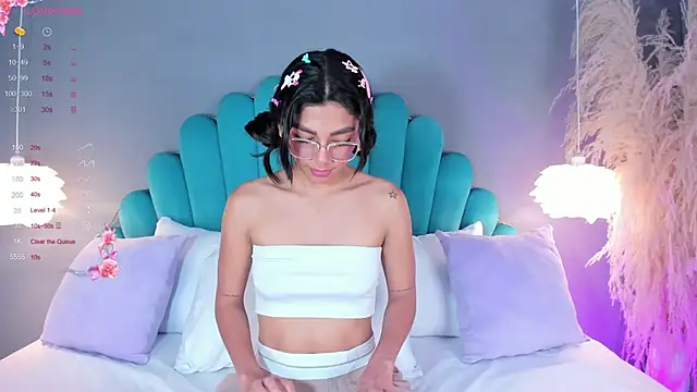 Snapshot of AlassiaHocthner chatting on 10.07.25 AlassiaHocthner online show from 10.07.25